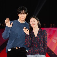 Kim Seon Ho Ungkap Rahasia Bangun Chemistry dengan Go Youn Jung