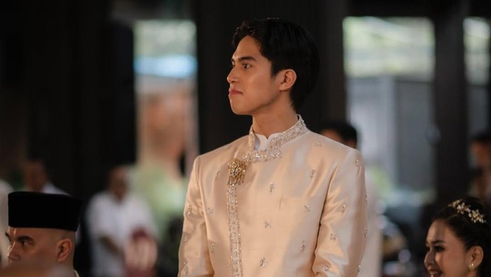 Lamaran El Rumi dan Syifa Hadju.