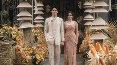 7 Potret Lamaran El Rumi dan Syifa Hadju, Kental Nuansa Romantis dan Hangat