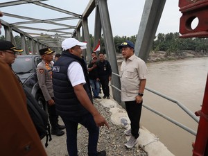 Mendagri Tinjau Infrastruktur Jembatan Pascabencana di Bireuen