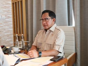 Video Mendagri Beberkan Biang Kerok Lonjakan Harga Emas Dunia