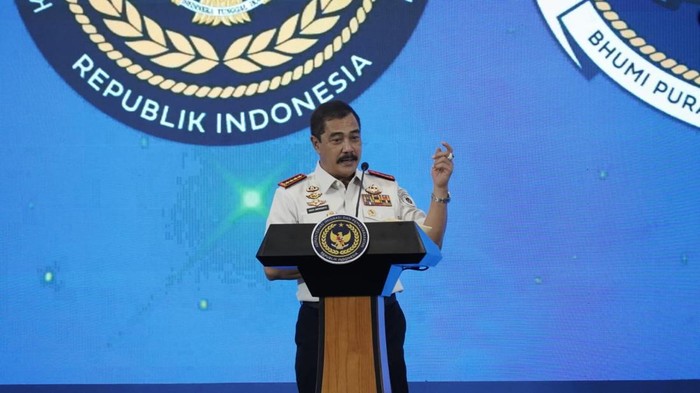 Hari Bakti Imigrasi, Menimipas Serahkan 20.000 Bibit Kelapa ke Pemkot Tangerang