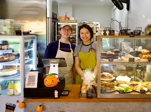 Tinggalkan Karier Mapan, Dua Wanita Ini Coba Peruntungan Jualan Roti