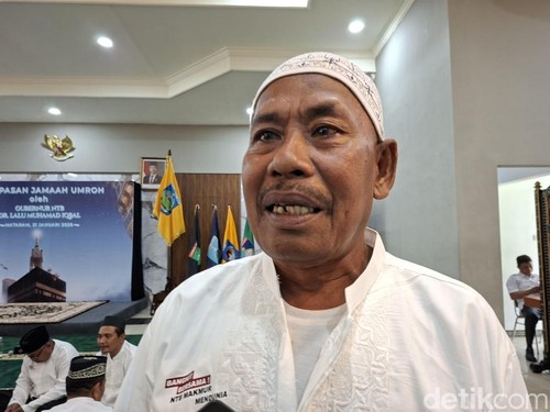 Muslim, pekerja kontrak TPA Kebon Kongok dapat hadiah umrah gratis dari Pemprov NTB, Rabu (21/1/2026)