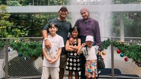 Nina Zatulini menikah dengan Chandra Tauphan Ansar pada pada 22 Januari 2016. Kini mereka sudah memiliki empat orang anak, selamat!  Foto: Instagram @ninazatulini22
