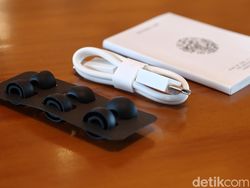 Unboxing Nothing Headphone (1) & Ear (3), Transparan & Ikonik