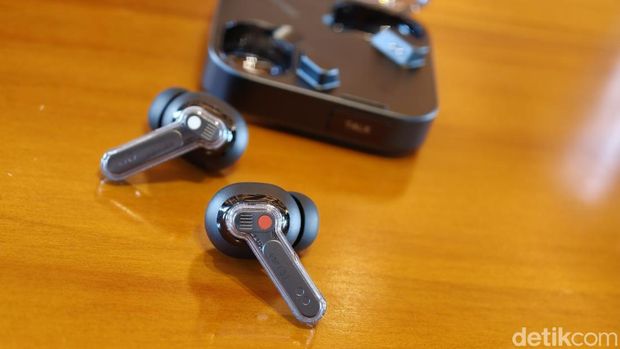 Review Nothing Ear (3): Desain Transparan, Suara Makin Nendang