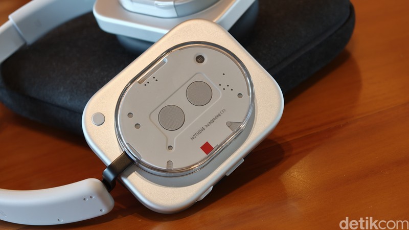 Nothing Headphone (1)