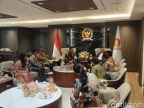 PB XIV Purbaya Curhat ke Wakil Ketua DPR Dasco, Bahas Apa?