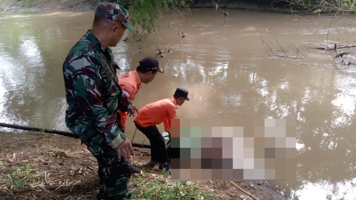 Dikira Boneka, Mayat di Kebun Bambu Gegerkan Warga Jombang