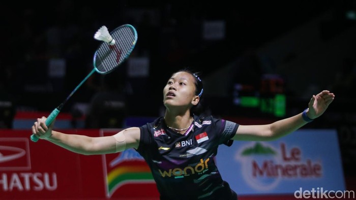 Pebulu tangkis tunggal putri Indonesia Putri Kusuma Wardani menghadapi wakil Taiwan Sung Shuo Yun pada babak 32 besar Daihatsu Indonesia Masters 2026 di Istora Senayan, Jakarta, Rabu (21/1/2026).