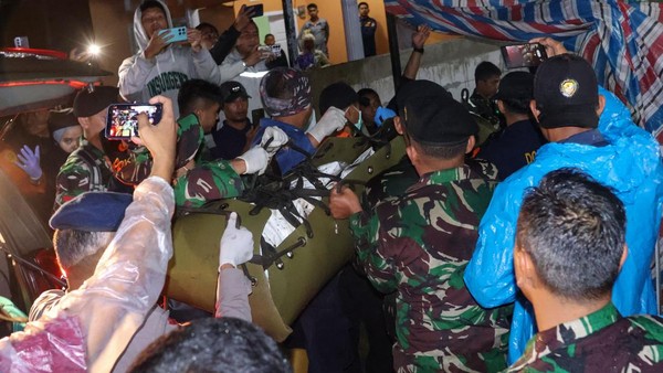Satu Korban ATR 42-500 Berhasil Dievakuasi Tim SAR