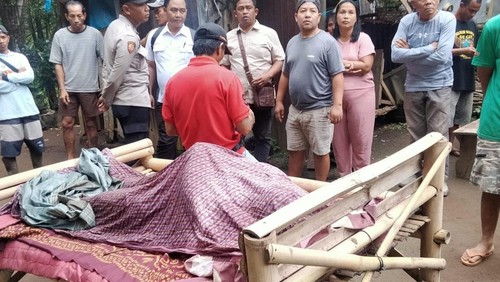 Seorang perempuan warga Desa Gitgit, Kecamatan Sukasada, Kabupaten Buleleng, ditemukan meninggal dunia di dasar jurang air terjun Tukad Tangis setelah dilaporkan menghilang selama dua hari.