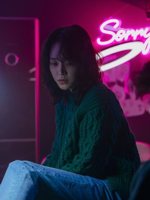 Seribu Wajah Shin Hae Sun di Drakor Netflix The Art of Sarah