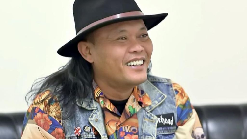 Sule soal Misteri Emas Pemberian Rizky Febian untuk Bintang