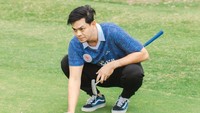 Surya Insomnia bercerita awal kerja dulu di sebuah event organizer. (Foto: dok Instagram suryainsomnia)