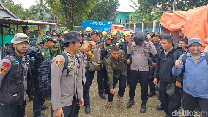 Operasi SAR kecelakaan Pesawat ATR 42-500 di wilayah Gunung Bulusaraung, Kabupaten Pangkep, Sulawesi Selatan (Sulsel), telah memasuki hari kelima.