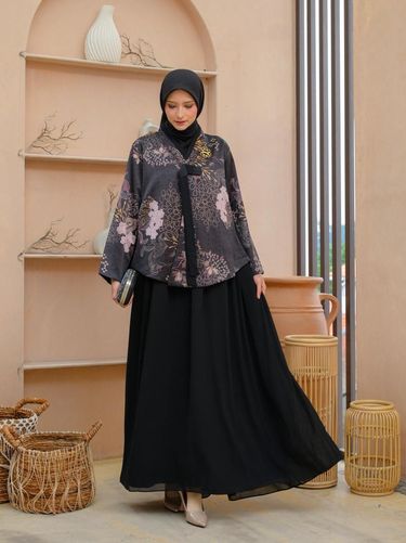 Setelah tren baju Lebaran 2026 model rompi lepas heboh di media sosial, kini muncul tren koleksi baju model hanbok ala Korea di pasar Tanah Abang, Jakarta Pusat.