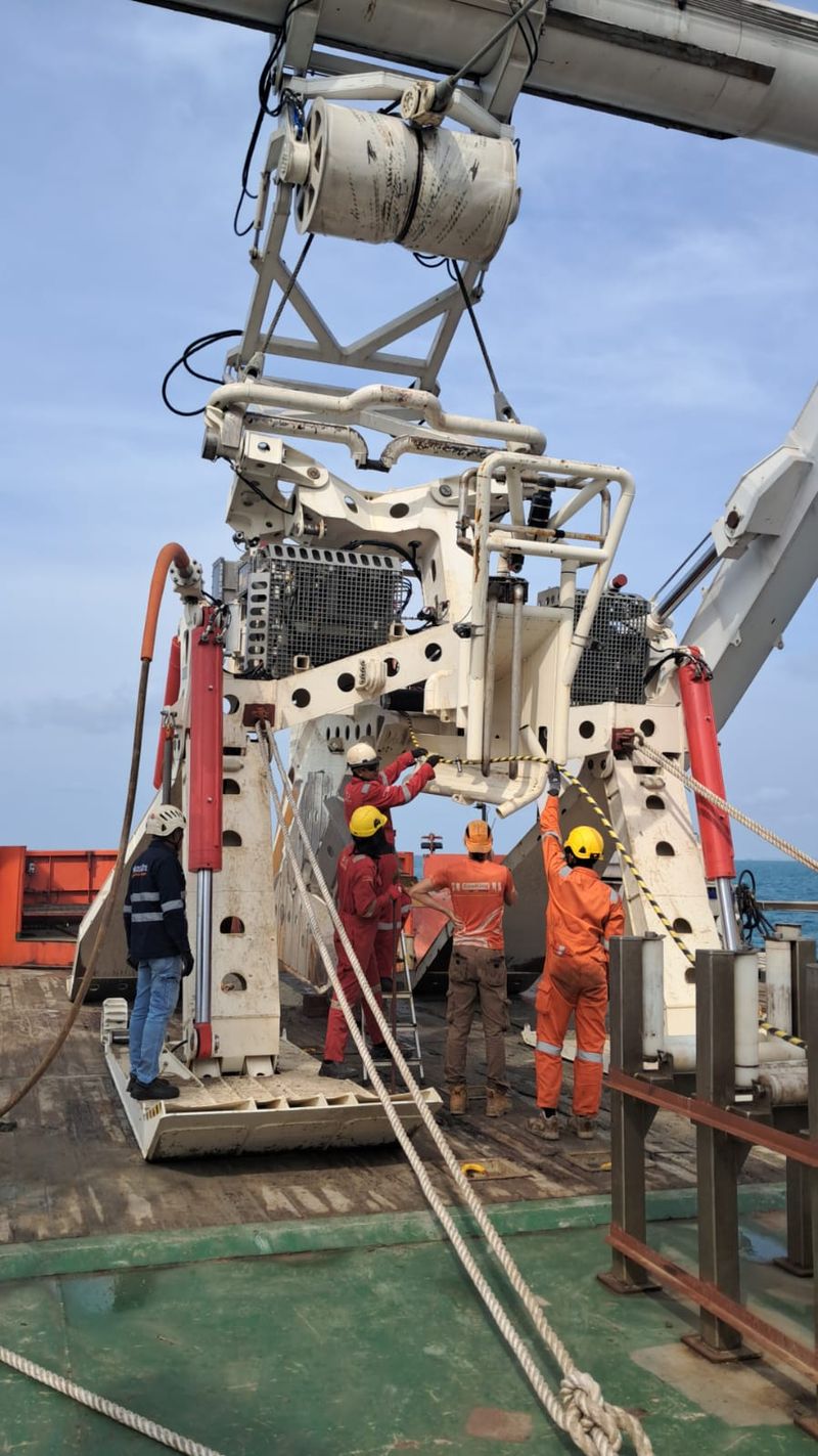Triasmitra luncurkan SKKL Rising 8, kabel laut Jakarta-Singapura sepanjang 1.128,5 km dengan kapasitas 400 Tbps.