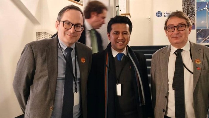 Emil Dardak Jadi Panelis di Forum Meridian Collective yang Bahas EBT