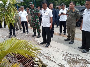 Wali Kota Cirebon Geram, Trotoar Jalan Wahidin Jadi Parkiran