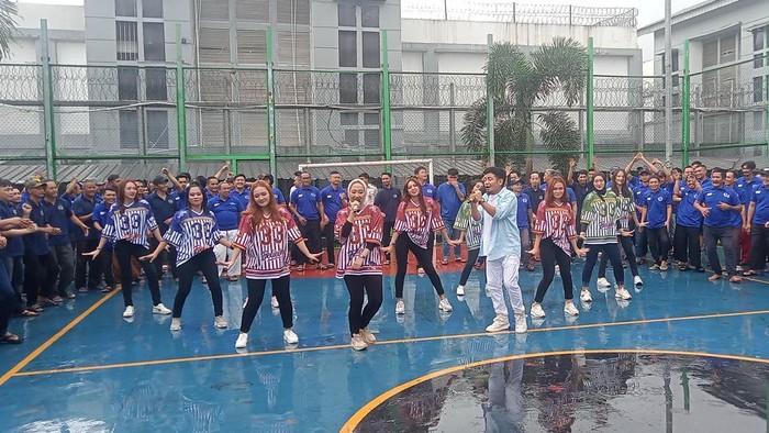 Zul Zivilia dan Putri Ajeng