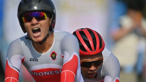 Atlet balap sepeda, Nurfendi, berhasil meraih medali emas pertama untuk kontigen Indonesia dalam ajang ASEAN Para Games 2025.