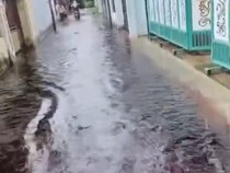 Video: Heboh Banjir di Pekalongan Berwarna Merah, Ini Penyebabnya