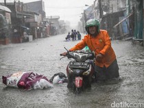 Hujan Deras, Banjir Rendam Pondok Ungu Permai Bekasi