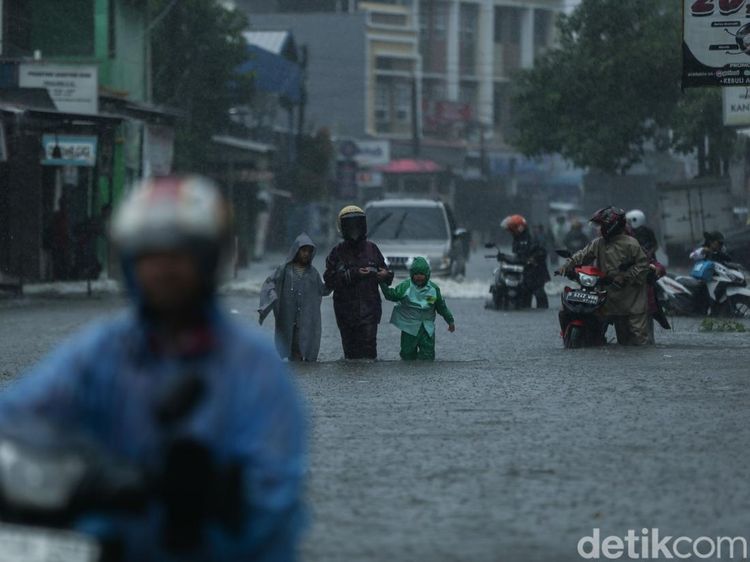 Hujan Tak Henti, Perumnas 3 Bekasi Dikepung Banjir
