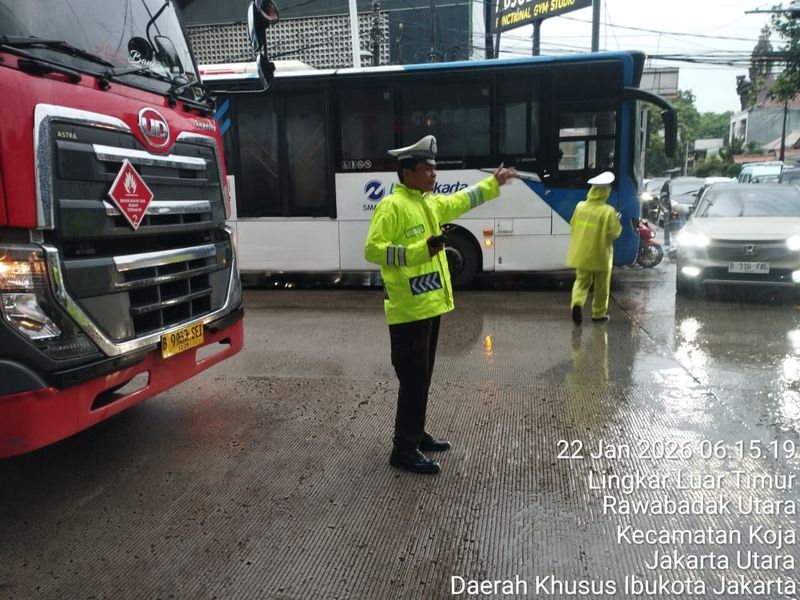 Jalan Yus Sudarso, Jakut, macet Jalan Yus Sudarso, Jakut, macet