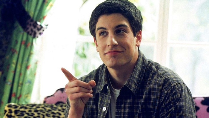Jason Biggs saat tampil di American Pie.