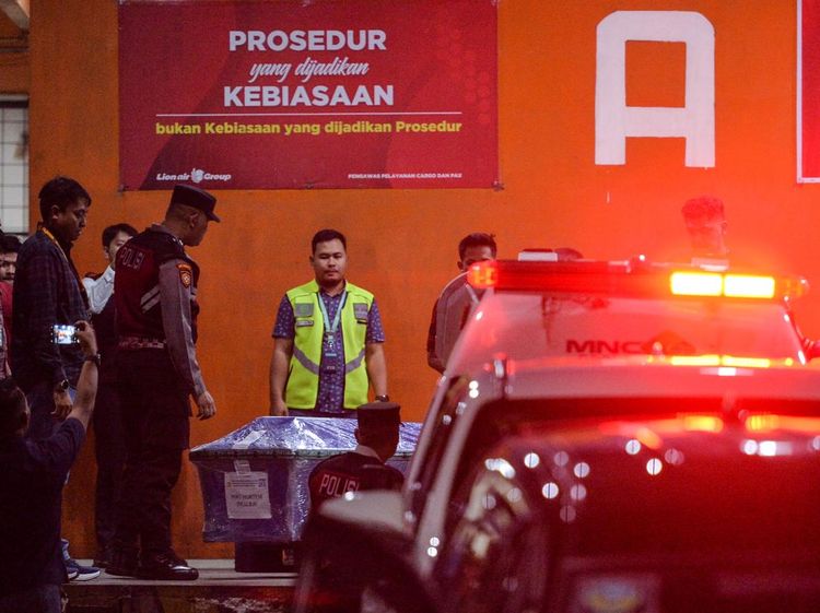 Jenazah Pramugari Korban Kecelakaan ATR 42-500 Tiba di Bandara Soetta