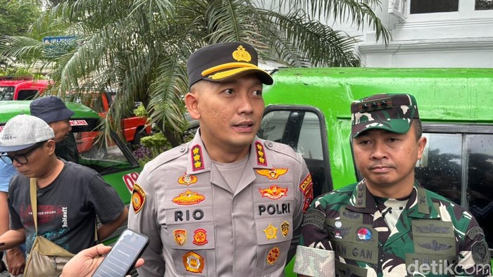 Sopir Angkot Demo di Balai Kota Bogor, Polisi Siapkan Kendaraan Antar Warga