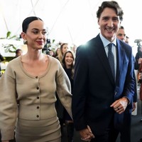 Katy Perry Tampil Bak First Lady Dampingi Justin Trudeau di Forum Ekonomi