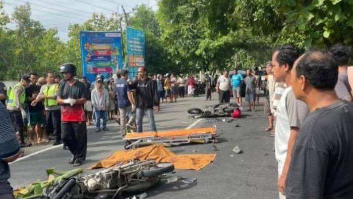 Adu Banteng Scoopy Vs Jupiter di Jalan Cawas-Bayat, 1 Orang Tewas