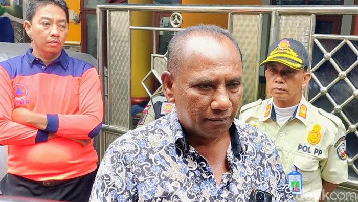 Kepala Desa Besuki Situbondo Husama Bahres