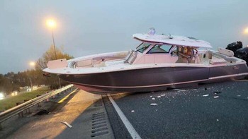 Kesalahan Mahal... Scout 380 LXF ini hargnya tiga digit atau bahkan lebih.Foto: Boredpanda