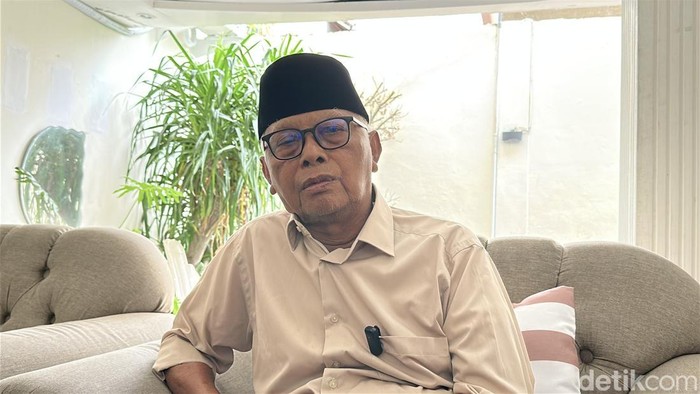 Ketua Majelis Ulama Indonesia (MUI), KH. Muhammad Anwar Iskandar