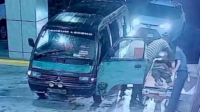 Korban penganiayaan maut saat dibawa angkot ke RS di Bandung