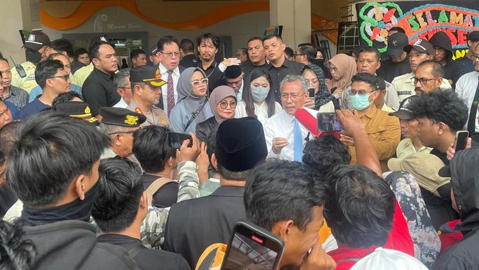 Mahasiswa UNM Desak Kemendiktisaintek Tinjau Ulang Mekanisme Plh Rektor