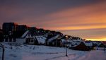 Menikmati Semburat Senja di Tengah Dinginnya Greenland