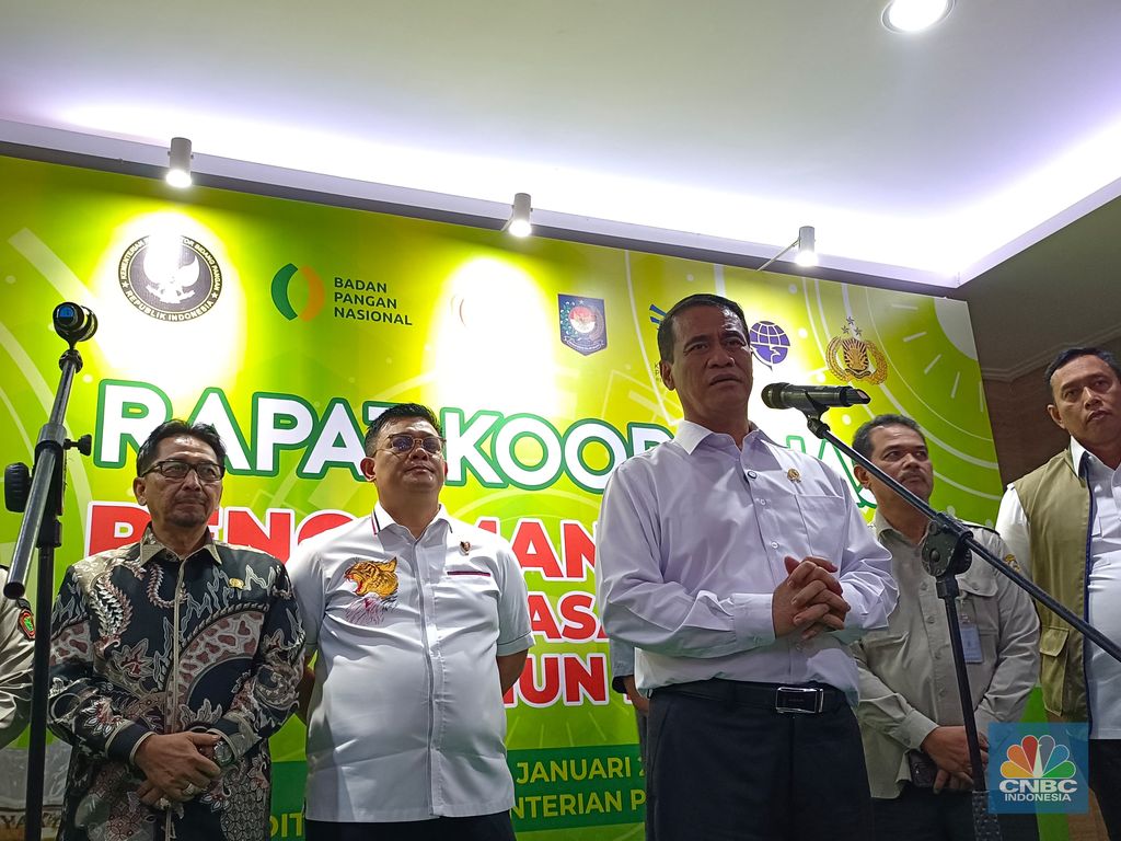 Menteri Pertanian/Kepala Bapanas Amran Sulaiman saat konferensi pers di kantornya, Jakarta, Kamis (22/1/2026). (CNBC Indonesia/Martyasari Rizky)