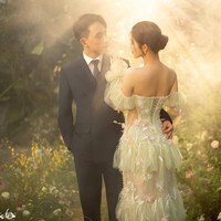 Sejak mengumumkan pertunangannya, Nhi sendiri telah menjauh dari dunia hiburan dan hanya sesekali tampil di depan publik bersama keluarga suaminya. Foto: Instagram