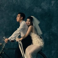 Dilansir Vn Express, calon menantu orang terkaya Vietnam itu merilis serangkaian foto wedding menjelang hari bahagianya. Rencana pernikahan mereka sendiri disebut sudah matang. Dilaporkan wanita 24 tahun tersebut akan melangsungkan resepsi pada Januari 2026 yang hanya mengundang keluarga dan teman terdekat.  Foto: Instagram