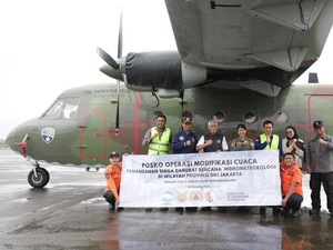 Penampakan Operasi Modifikasi Cuaca BPBD Jakarta untuk Cegah Banjir