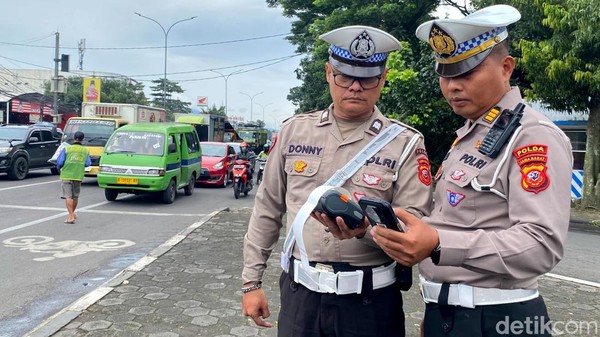 Penampakan ETLE Mobile Handheld di Wilayah Hukum Polda Jabar