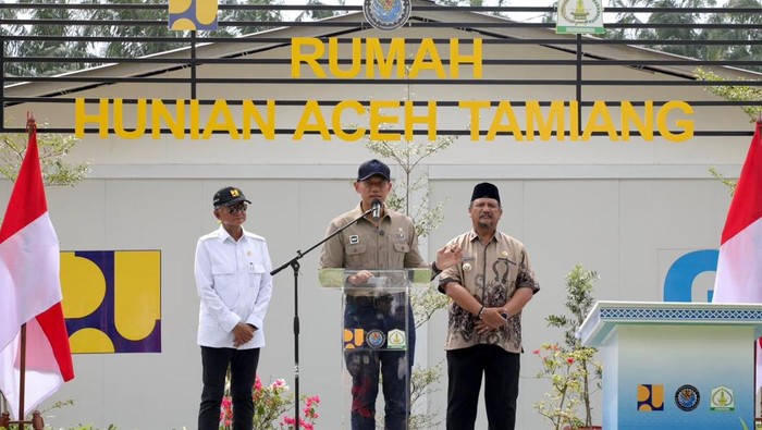 Huntara di Aceh Tamiang Resmi Ditempati, AHY Pastikan Layak dan Manusiawi