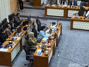 Sara Gerindra Pimpin Rapat Komisi VII DPR Bareng Menekraf
