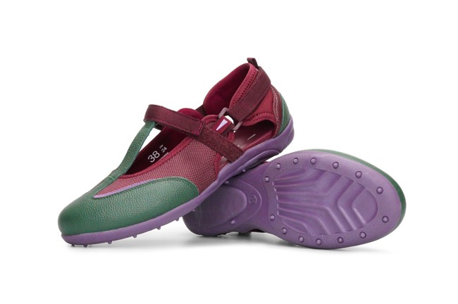 rekomendasi sepatu hujan